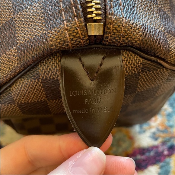 Authentic Louis Vuitton Speedy 30 in Damier Ebene - Picture 7 of 15